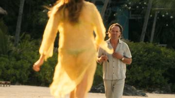 Aimée-Lou Wood in The White Lotus (2021-2025) Bikini Thong Bikini Breasts 352870