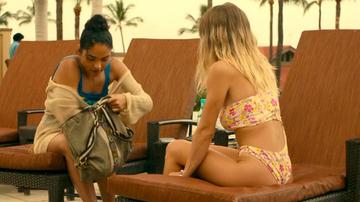 Sydney Sweeney in The White Lotus (2021-2025) Bikini Sexy Bikini Sexy 325904