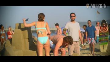 Joey King in The Kissing Booth 3 (2021) Bikini Bikini Sexy 326459