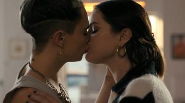 Selena Gomez, Cara Delevingne in Only Murders in the Building (2021-2023) Lesbian Sexy Lesbian Sexy 340252