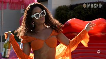 Pepi Sonuga in Queens (2021-2022) Bikini Bikini 332187