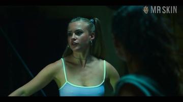 Jeanne Goursaud in Para - We Are King (2021-2023) Sexy Bikini Breasts 343781