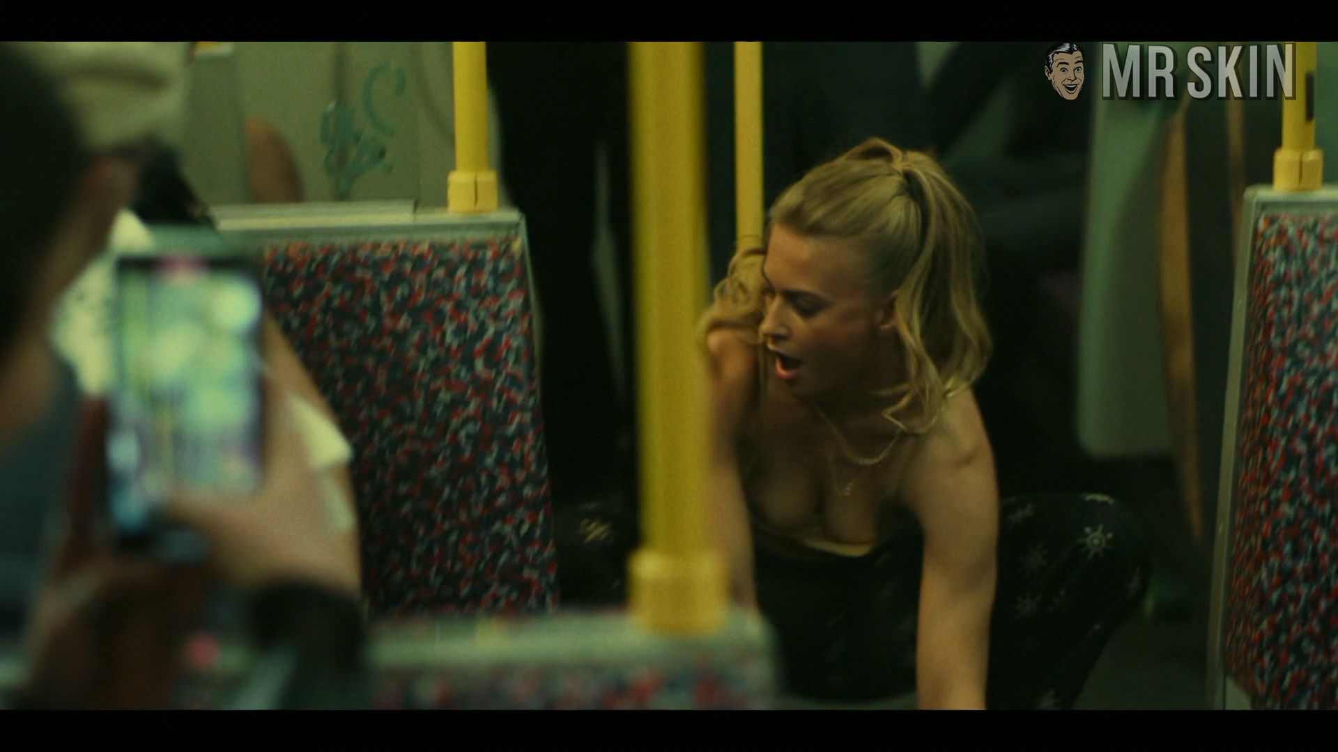 Jeanne Goursaud in Para - We Are King (2021-2023) Breasts Nipslip Sexy Bikini Breasts 330495