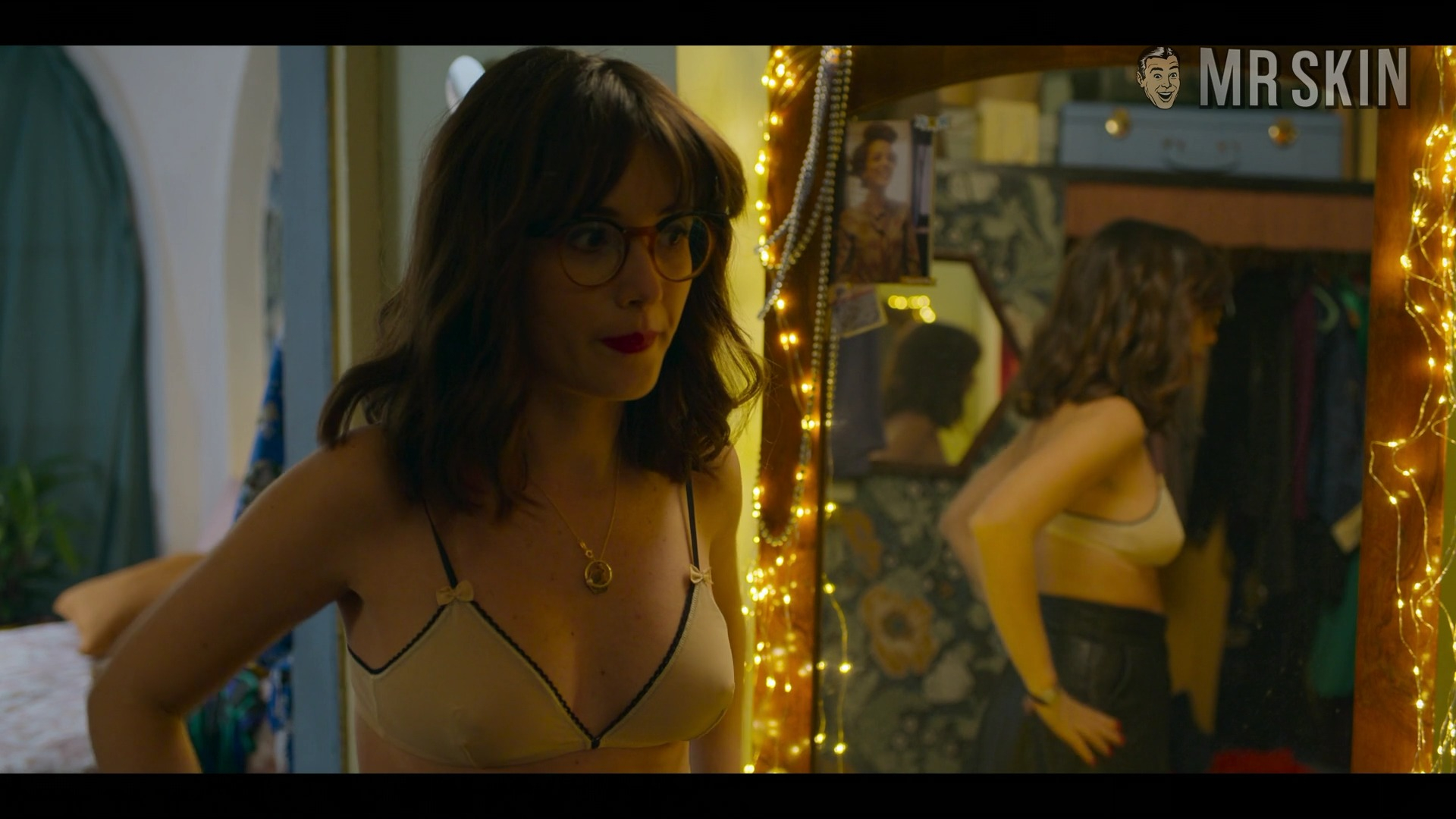 An Astrological Guide for Broken Hearts's Sexiest Scenes with Claudia Gusmano. Underwear, sexy. 330546