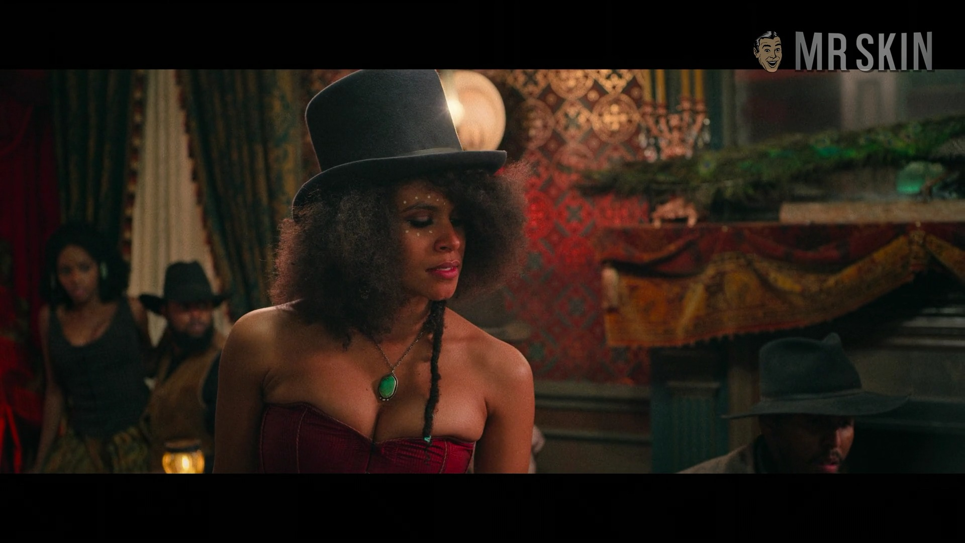 The Harder They Fall's Sexiest Scenes with Zazie Beetz. Sexy. 330894