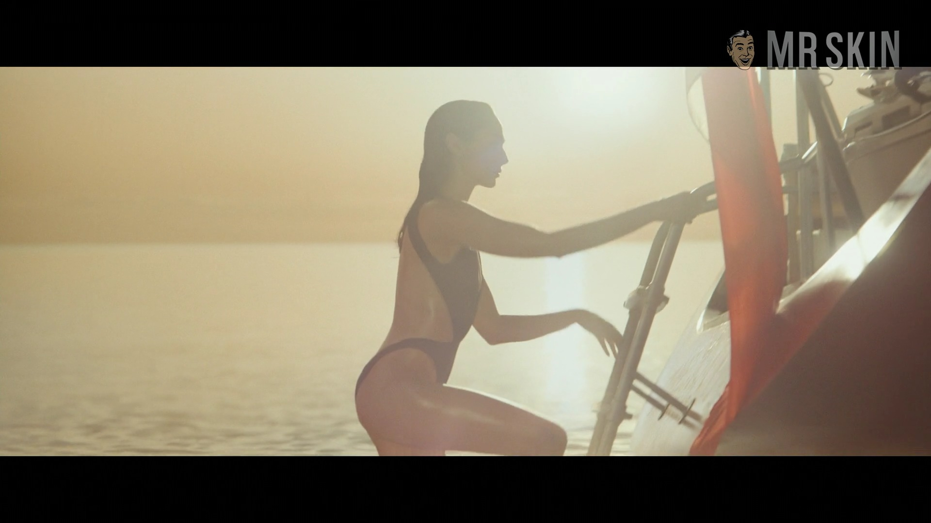 Red Notice's Sexiest Scenes with Gal Gadot. Bikini, Sexy. 331578