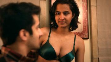 Amrit Kaur in The Sex Lives of College Girls (2021-2025) Underwear Bikini Breasts 351979