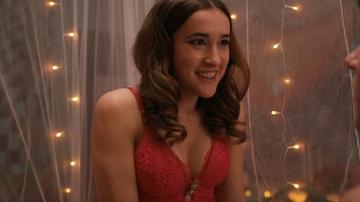 Gracie Lawrence in The Sex Lives of College Girls (2021-2025) Underwear Underwear 352045