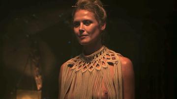 Rosamund Pike, Salome R. Gunnarsdottir, Synnøve Macody Lund in The Wheel of Time (2021-2025) Sexy Breasts Breasts Lesbian 352650