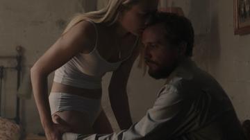 Hottest Anna Scenes. Underwear, breasts, right nipslip. 332607