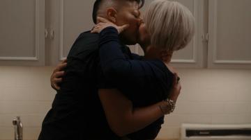 Cynthia Nixon, Sara Ramirez in And Just Like That… (2021-2025) Lesbian Breasts Bush 333312