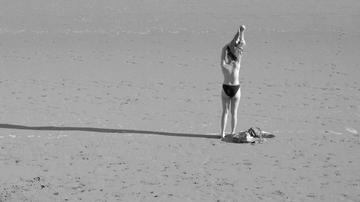 Amalia Ulman in El Planeta (2021) Bikini Sexy Bikini Sexy 334464