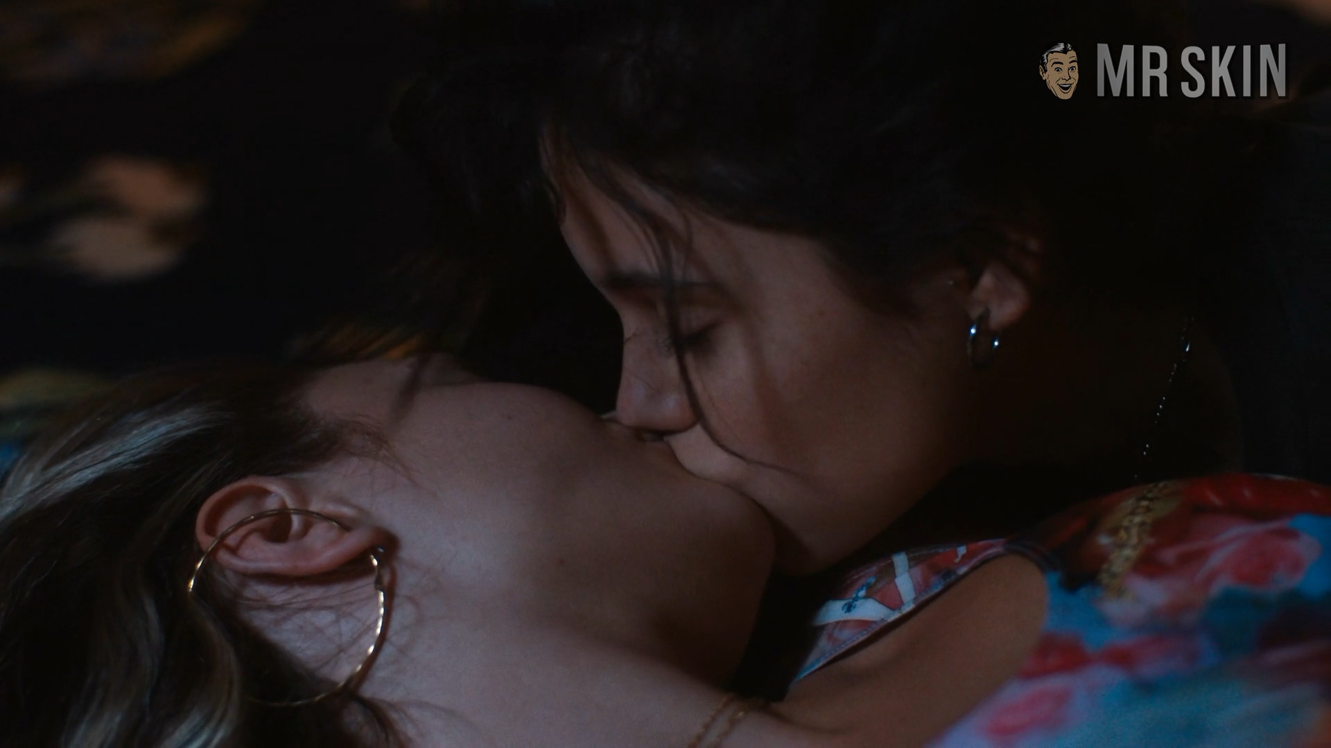 Jenna Ortega, Maddie Ziegler in The Fallout (2022) Lesbian Lesbian Sexy 334500