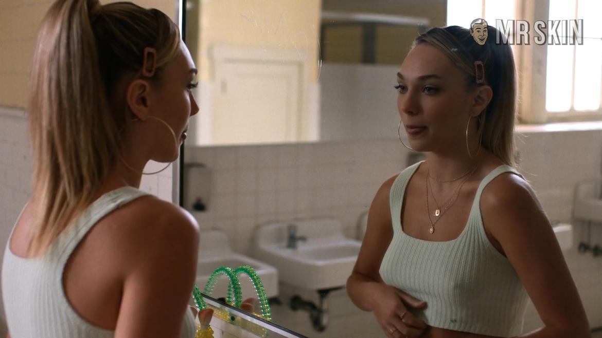 Maddie Ziegler in The Fallout (2022) Sexy Lesbian Sexy 334485