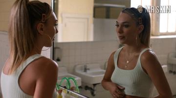 Maddie Ziegler in The Fallout (2022) Sexy Lesbian Sexy 334485