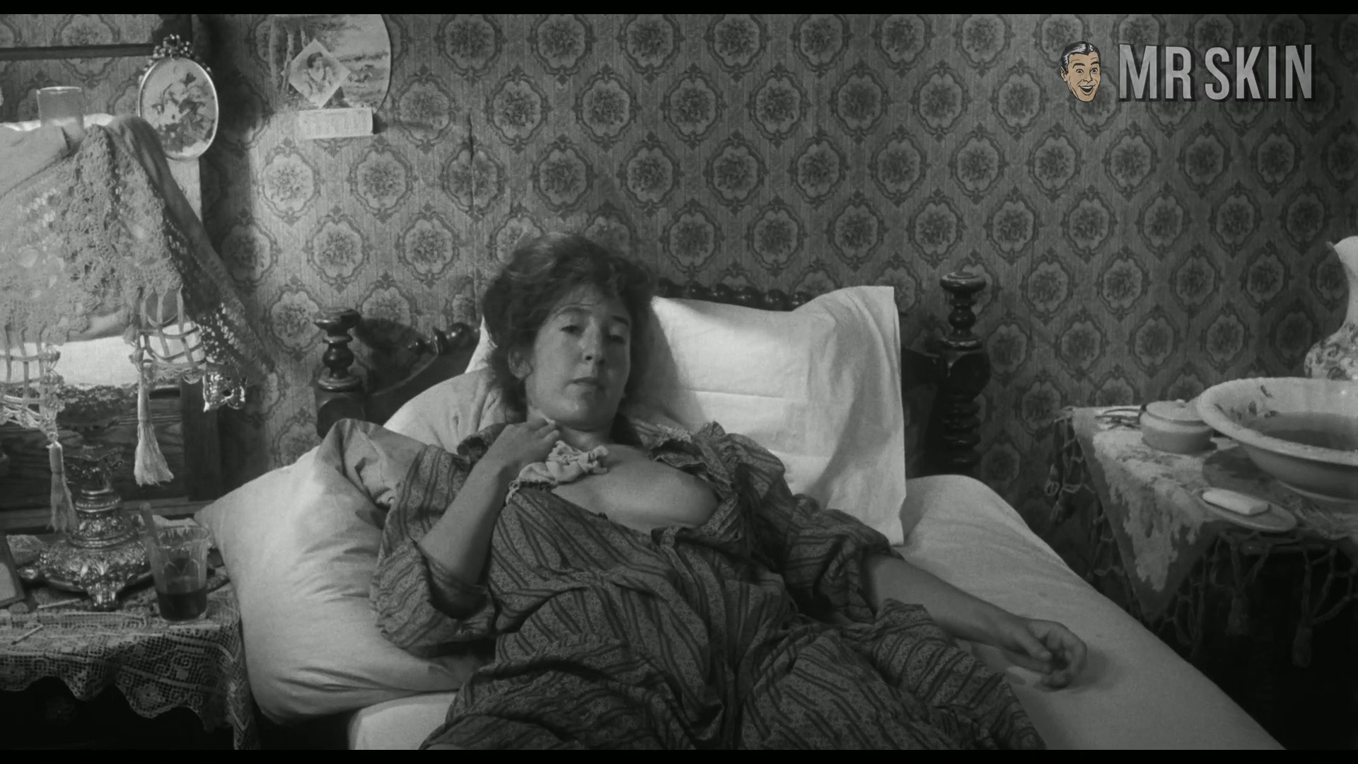 Lin Shaye in Hester Street (1975) Left Breast Breasts Left Breast 335211