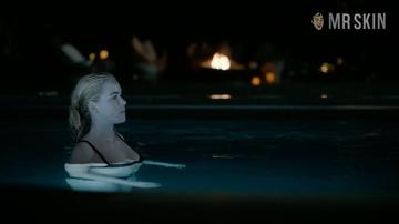 Kiernan Shipka in Swimming with Sharks (2022) Bikini Sexy Bikini Lesbian 338007