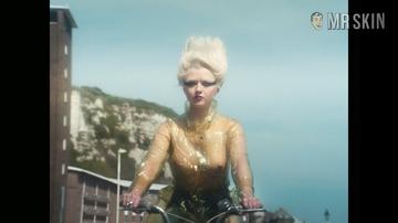 Maisie Williams in Pistol (2022) Prosthetic Sexy Prosthetic Sexy 339531