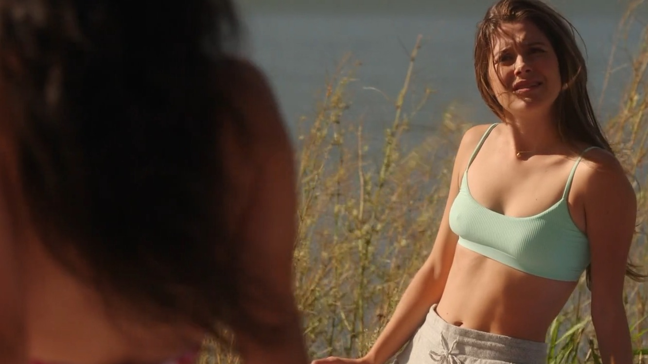 Morgan Holmstrom, Natasha Calis, Mercedes Morris in SkyMed (2022-2025) Bikini Bikini Lesbian 340629