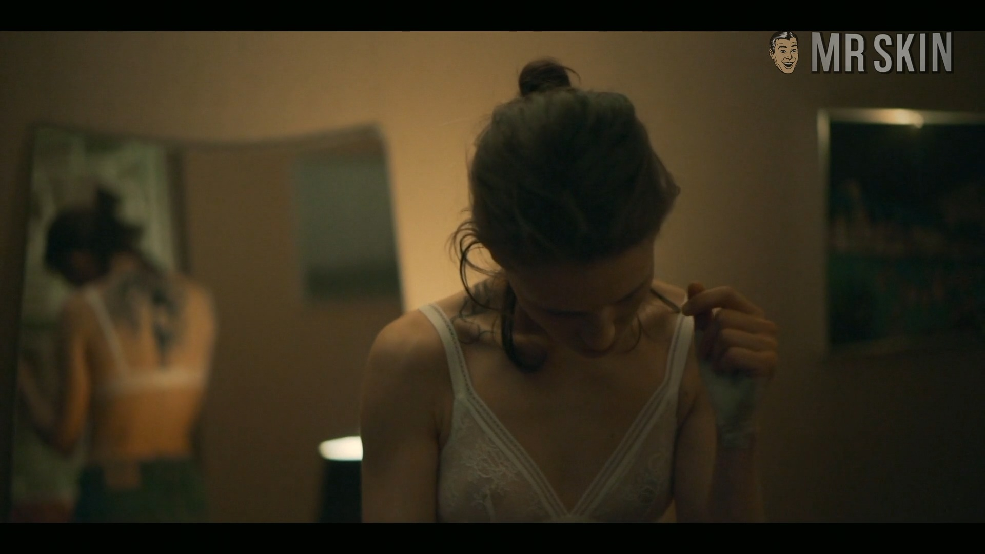 Hottest Louise Scenes. Underwear. 340647