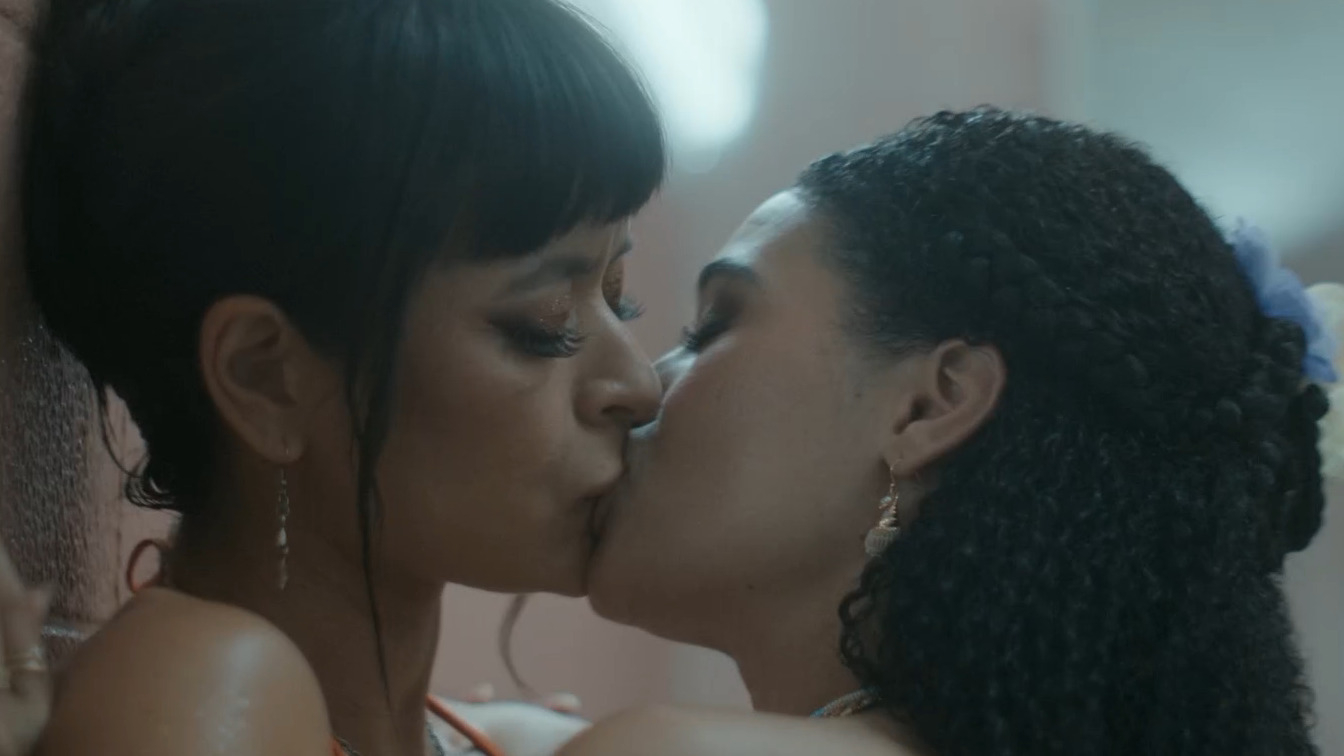 Tell Me Lies's Sexiest Scenes with Alicia Crowder. Lesbian, Bikini, breasts, butt. 355992