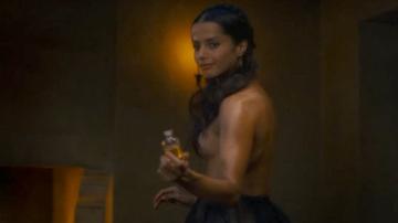 Amrita Acharia in The Serpent Queen (2022-2024) Breasts Breasts Butt 341361