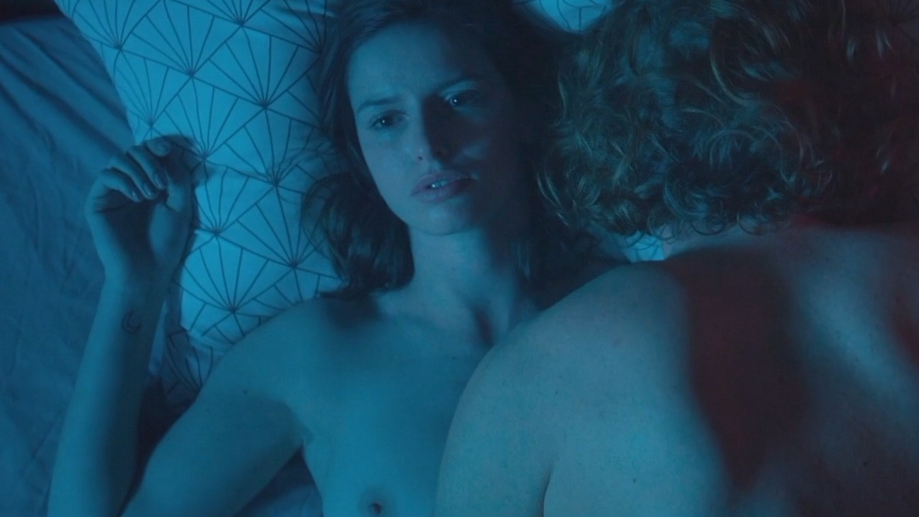 Iris Jodorowsky Naked in Between Us. Breasts, butt, lesbian. 345739