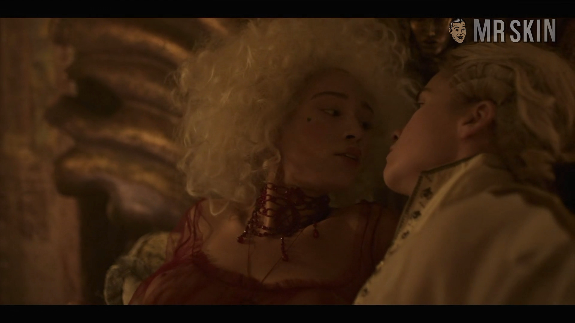 Alice Englert, Ella-Rae Smith in Dangerous Liaisons (2022) Lesbian Sexy Breasts Breasts Butt 341906