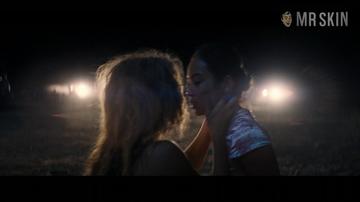 Margot Robbie, Li Jun Li in Babylon (2022) Lesbian Breasts Lesbian 342574