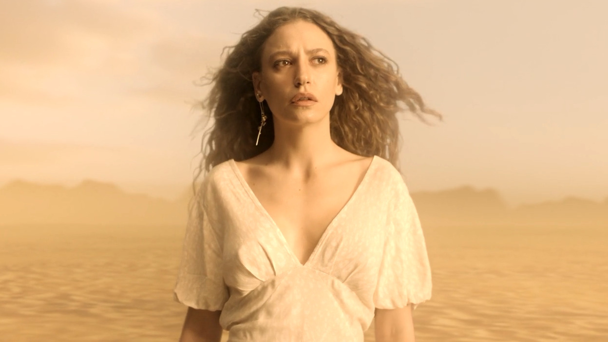Shahmaran's Sexiest Scenes with Serenay Sarıkaya. Sexy, breasts, butt. 350268