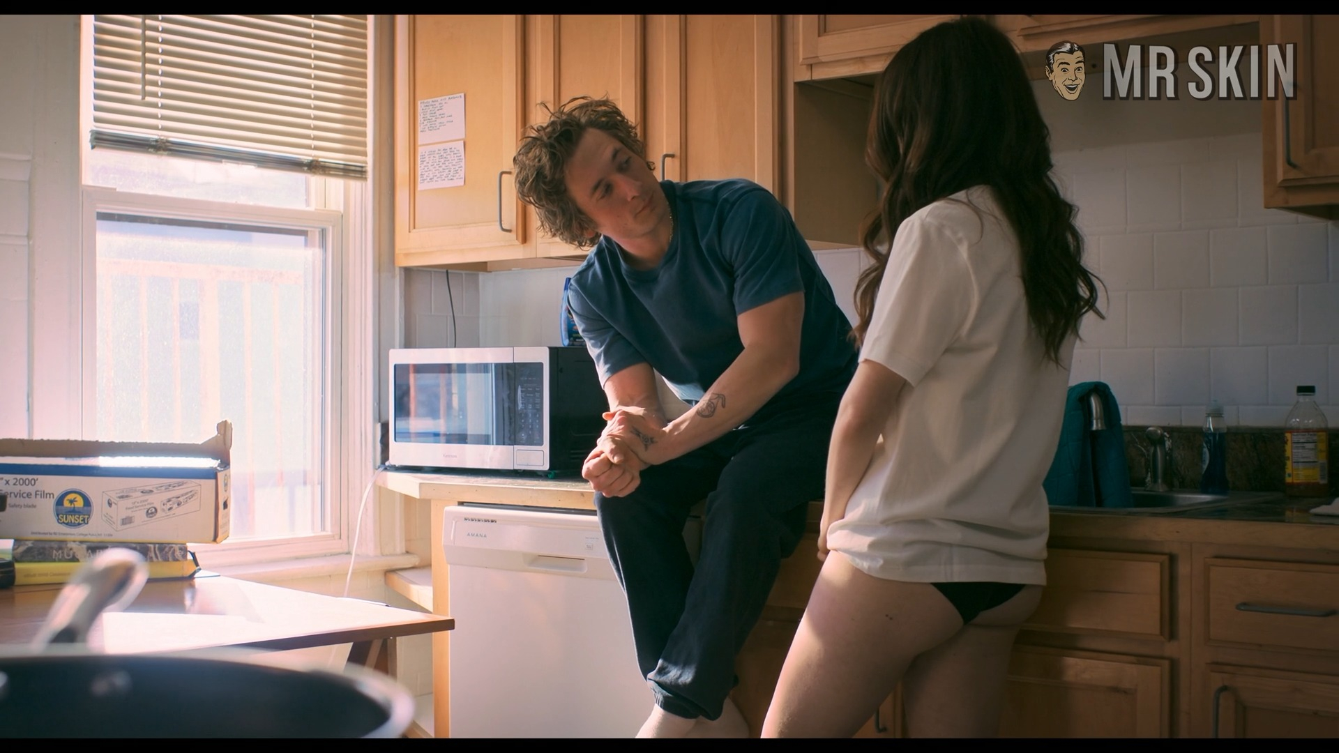 Molly Gordon in The Bear (2022-2023) Sexy Underwear Sexy Underwear 344691