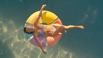 Sydney Sweeney in Anyone But You (2023) Bikini Bikini Breasts 347740