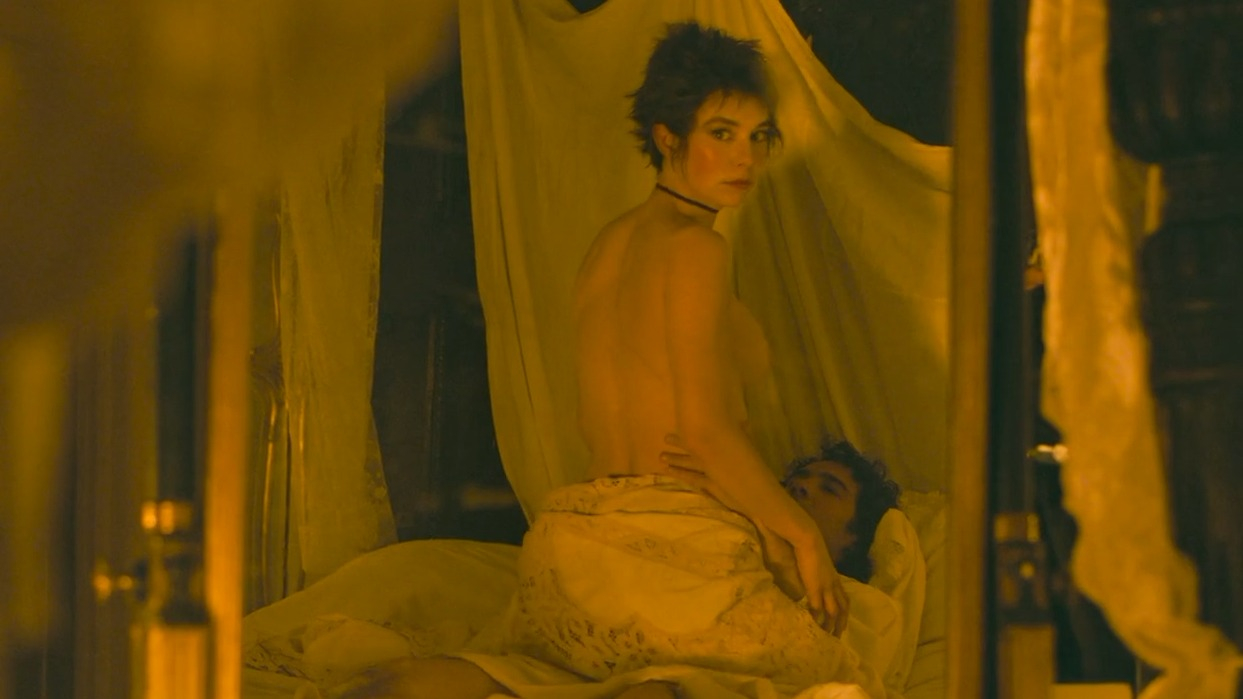Vanessa Kirby Naked in Napoleon. Right Breast, Sexy, breasts, left nipslip. 350647