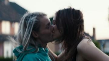 Sexiest Scenes of Florence from Silver Haze. Lesbian, bikini, breasts. 348443