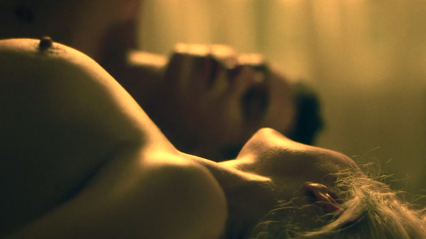 Laura Sepul in The Courier (2024) Breasts Sexy Breasts Sexy 348969
