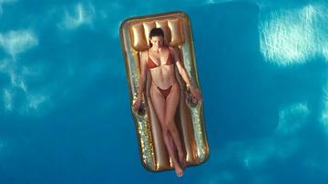 Gina Vitori in Blood, Beach, Betrayal (2024) Bikini Bikini Lesbian 350101