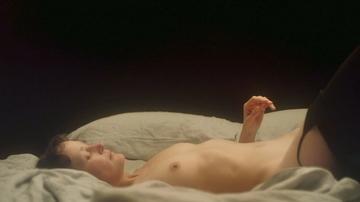 Vicky Krieps Naked as Jill / Elizabeth. Breasts, right breast, sexy. 354927