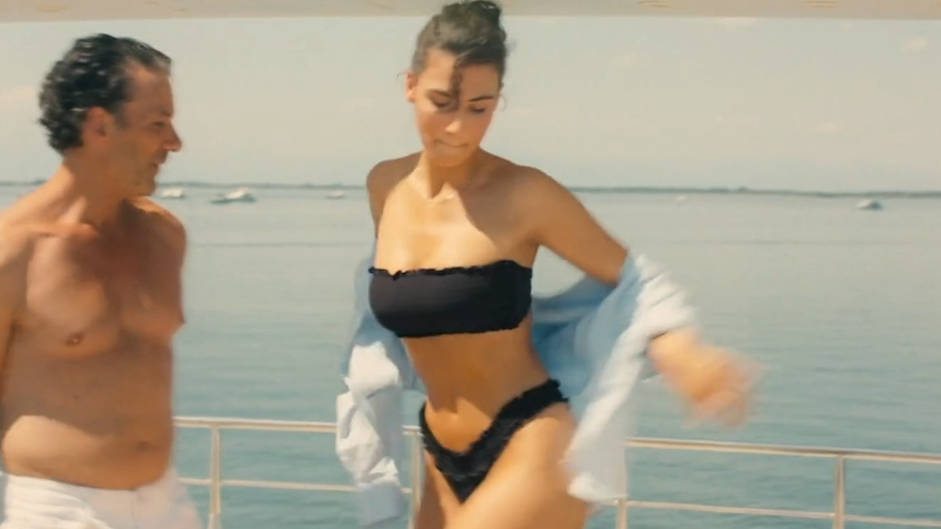 Hottest Isabella Scenes. Bikini, breasts, butt. 351141