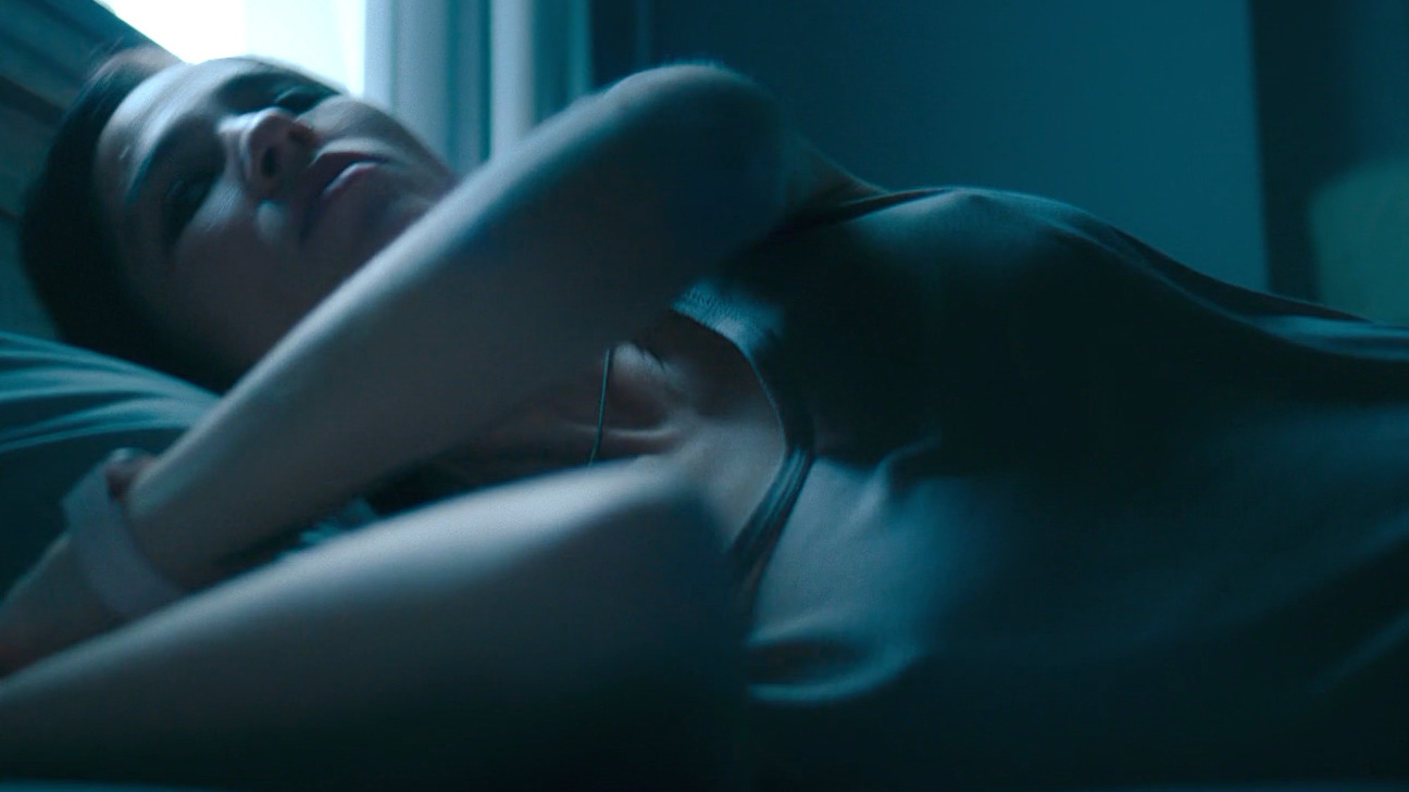 Sexiest Kelsey Asbille Scene in Don't Move. Sexy. 351241