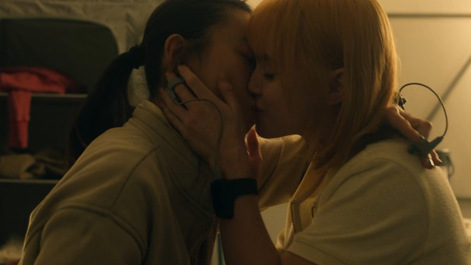 Sexiest Scenes of Keiko from The Head. Lesbian, sexy. 351887