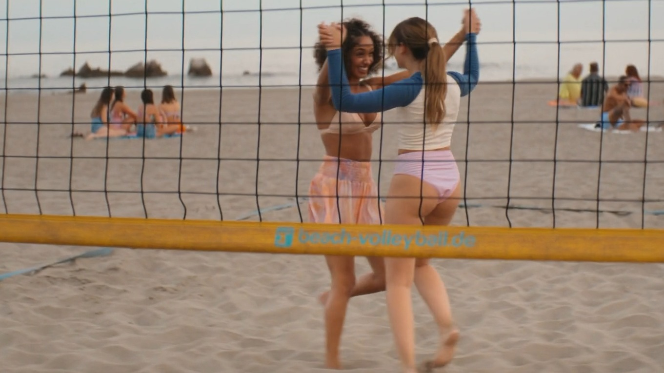 Nicole Wallace, Eva Ruiz in Your Fault (2024) Bikini Sexy Bikini Sexy 351854