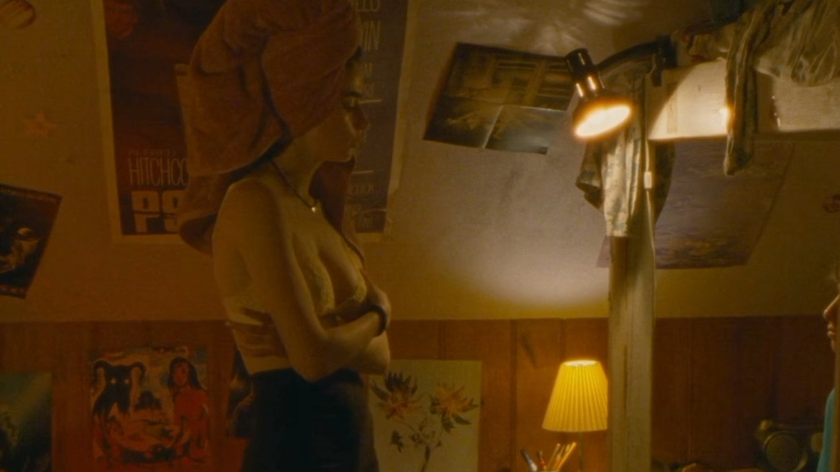Sexiest Sara Montpetit Scene in Falcon Lake. Underwear, bikini, sexy. 352033