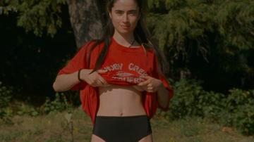 Sara Montpetit in Falcon Lake (2022) Bikini Sexy Bikini Sexy 352034