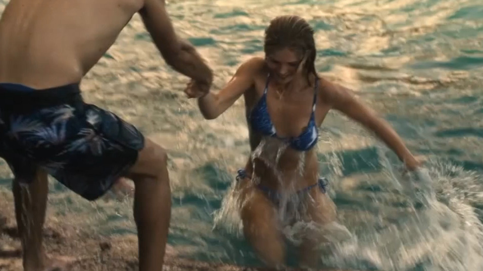 Elena Kampouris Nude as Sophie. Bikini, Left Breast, Left Nipslip, breasts, butt. 352580