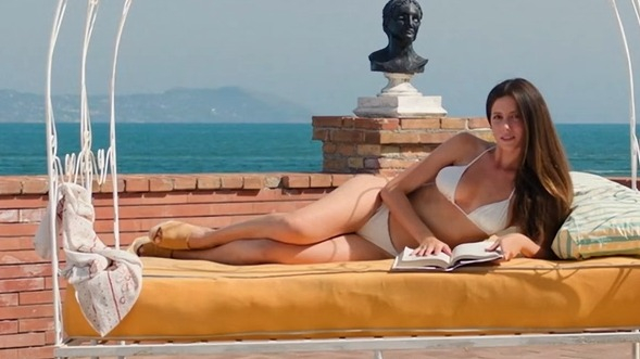 Hottest Celeste Dalla Porta Scene in Parthenope. Bikini, lesbian, sexy. 352616