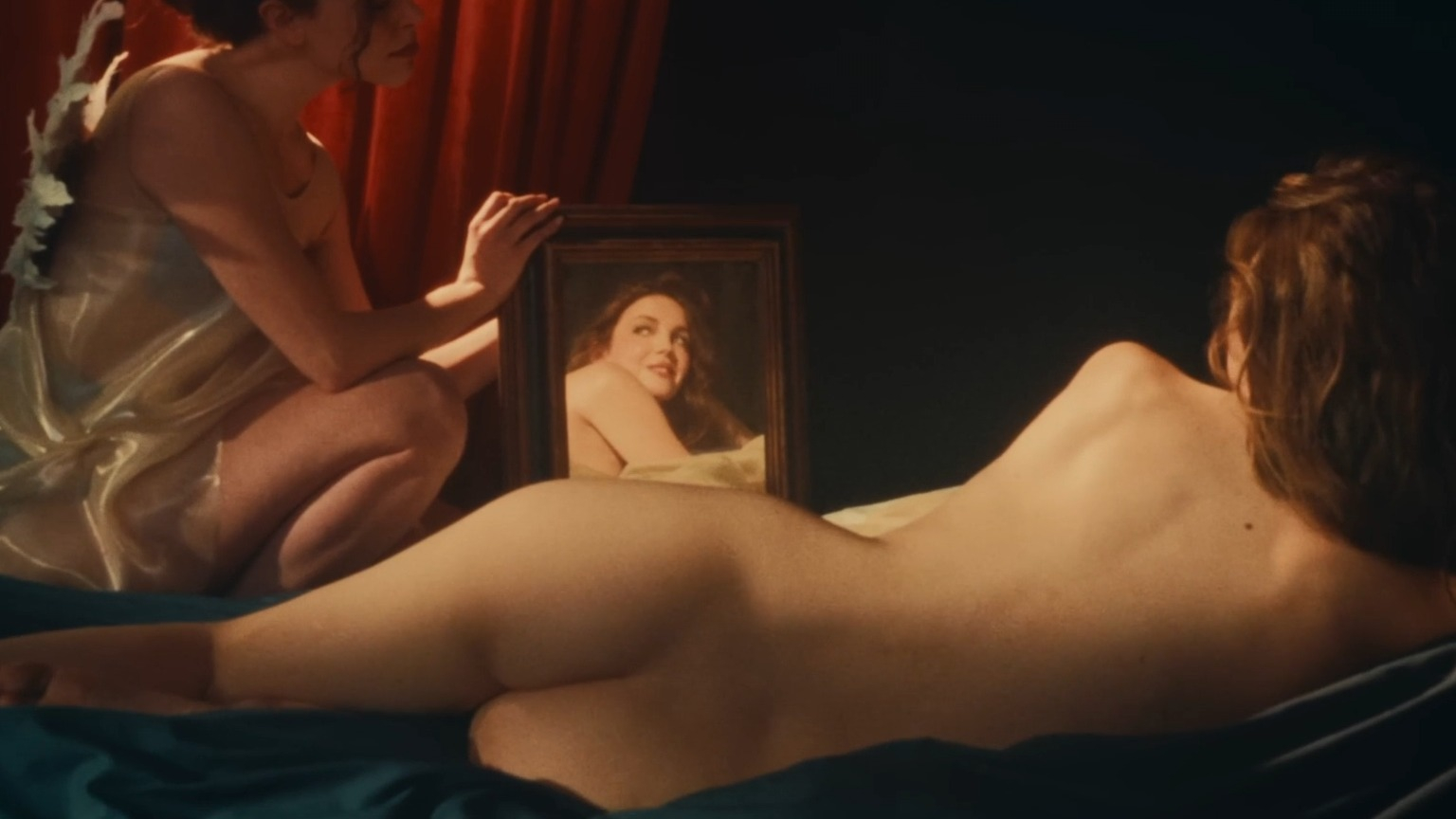 Ella Hunt in Subway Trash (2025) Butt Butt Sexy 352874