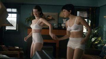 Daisy Edgar-Jones, Sasha Calle in On Swift Horses (2025) Lesbian Underwear Breasts Butt 353489