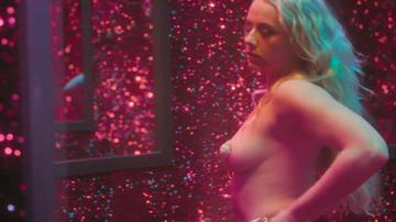 Marie Colomb in Culte (2024-2025) Sexy Bikini Sexy 353248