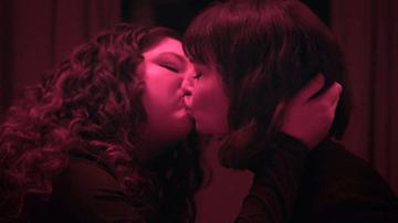 Megan Stalter, Emily Ratajkowski in Too Much (2025) Lesbian Bikini Lesbian 353936