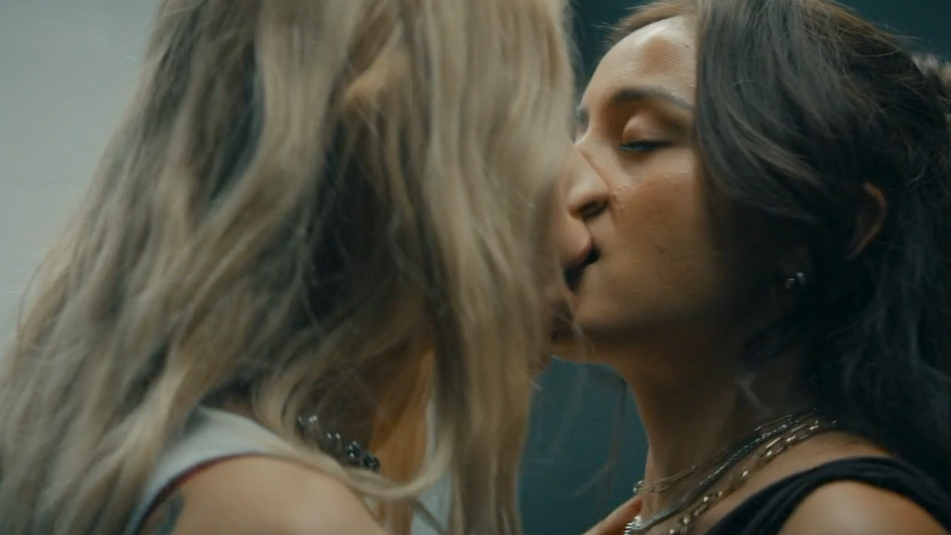 I Know What You Did Last Summer's Sexiest Scenes with Gabbriette. Lesbian, sexy, underwear. 354552